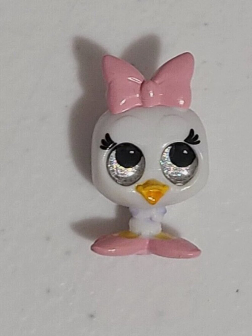 Moose Series 1 Daisy Arm Crossed Disney Doorables